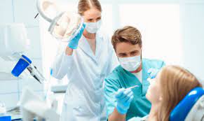 What to look for when visiting a dentist